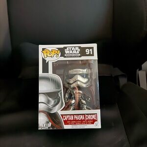 Funko Pop! Star Wars Captain Phasma Chrome Figure
